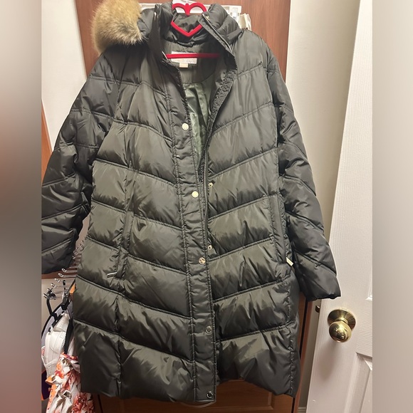 Michael Kors Faux Fur Trim Removable Hood Jade Green Down Coat XL - Picture 8 of 8